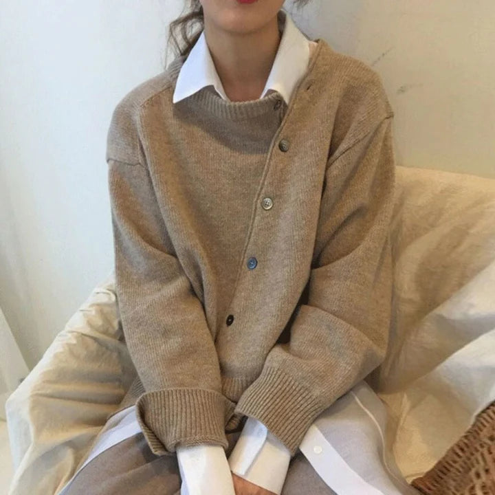 CARDIGAN EN CACHEMIRE AVEC DÉTAILS BOUTONS